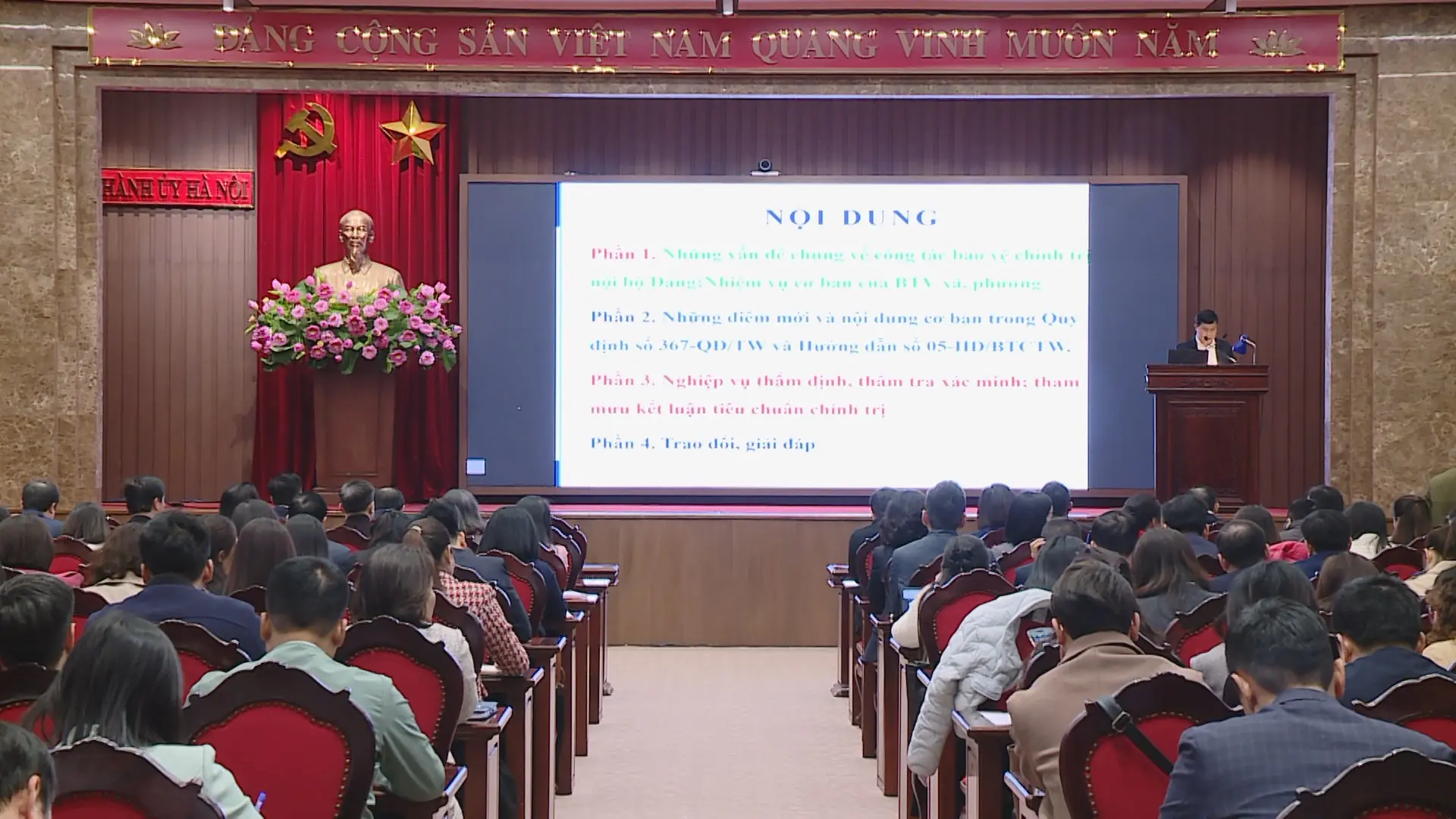 Bồi dưỡng nghiệp vụ cán bộ làm công tác xây dựng Đảng